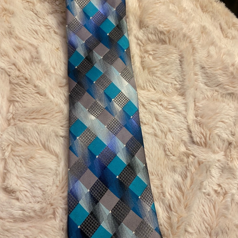 Van Heusen Teal and Gray Patterned Tie